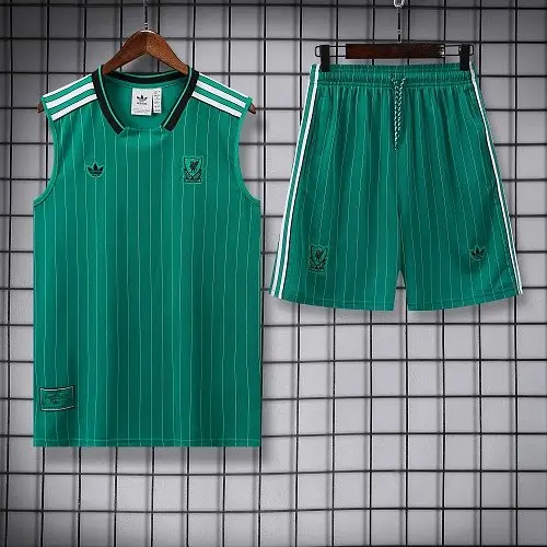 2526 Retro Liverpool 23