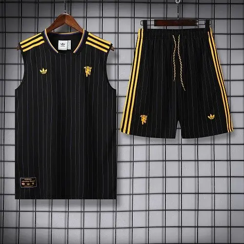 2526 Retro Manchester United 23
