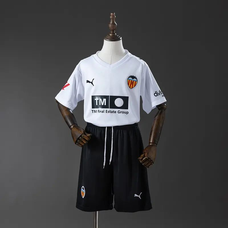 Valencia 25/26 Home Kids Size: 16-28